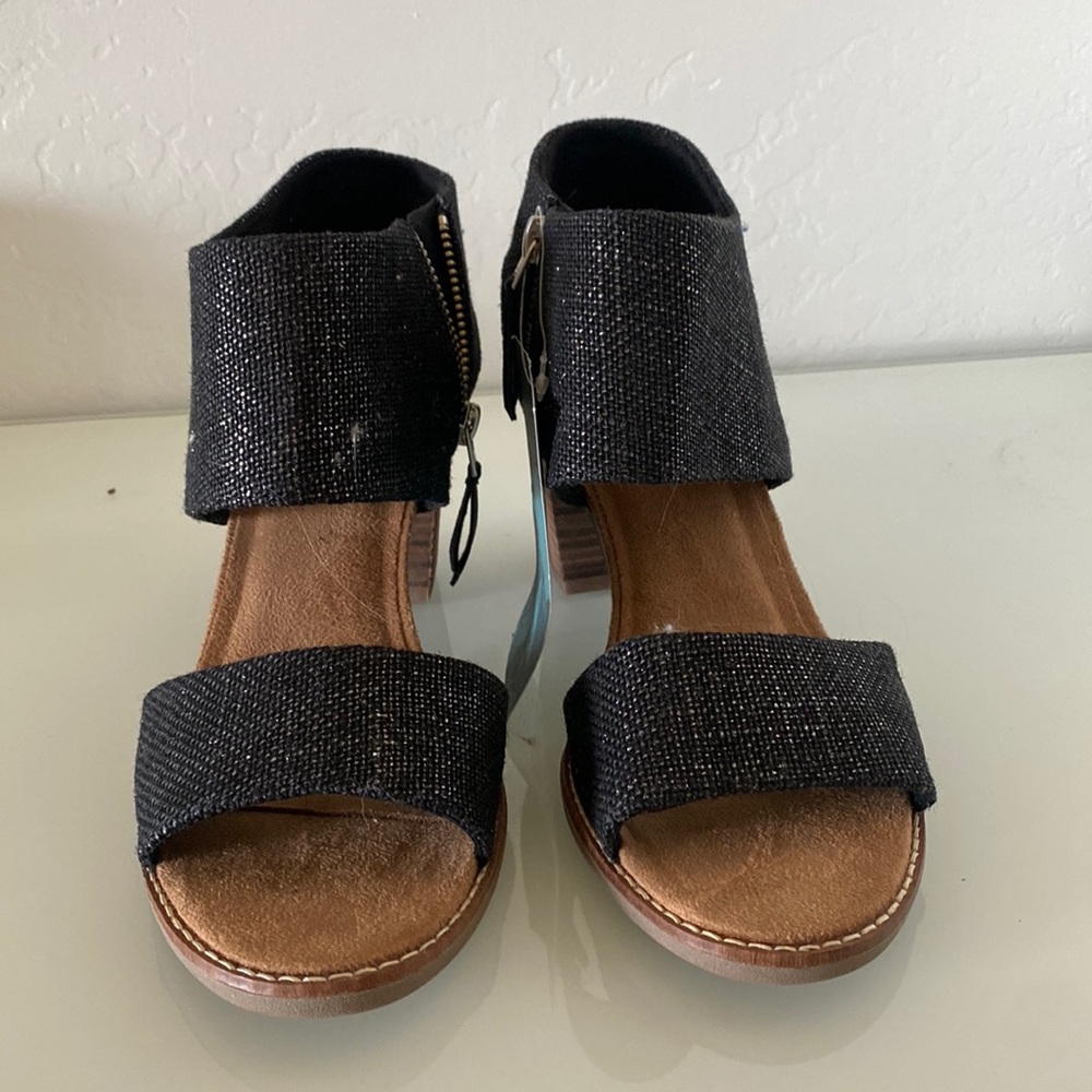 Toms Heels